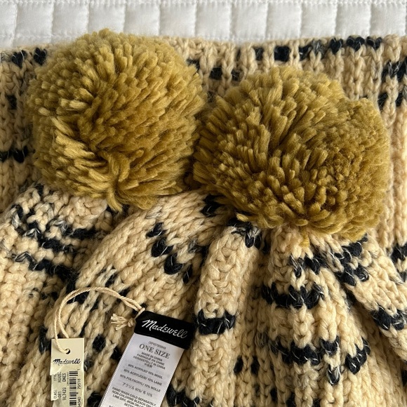 Madewell Patterned Pom-Pom Scarf - Picture 4 of 6